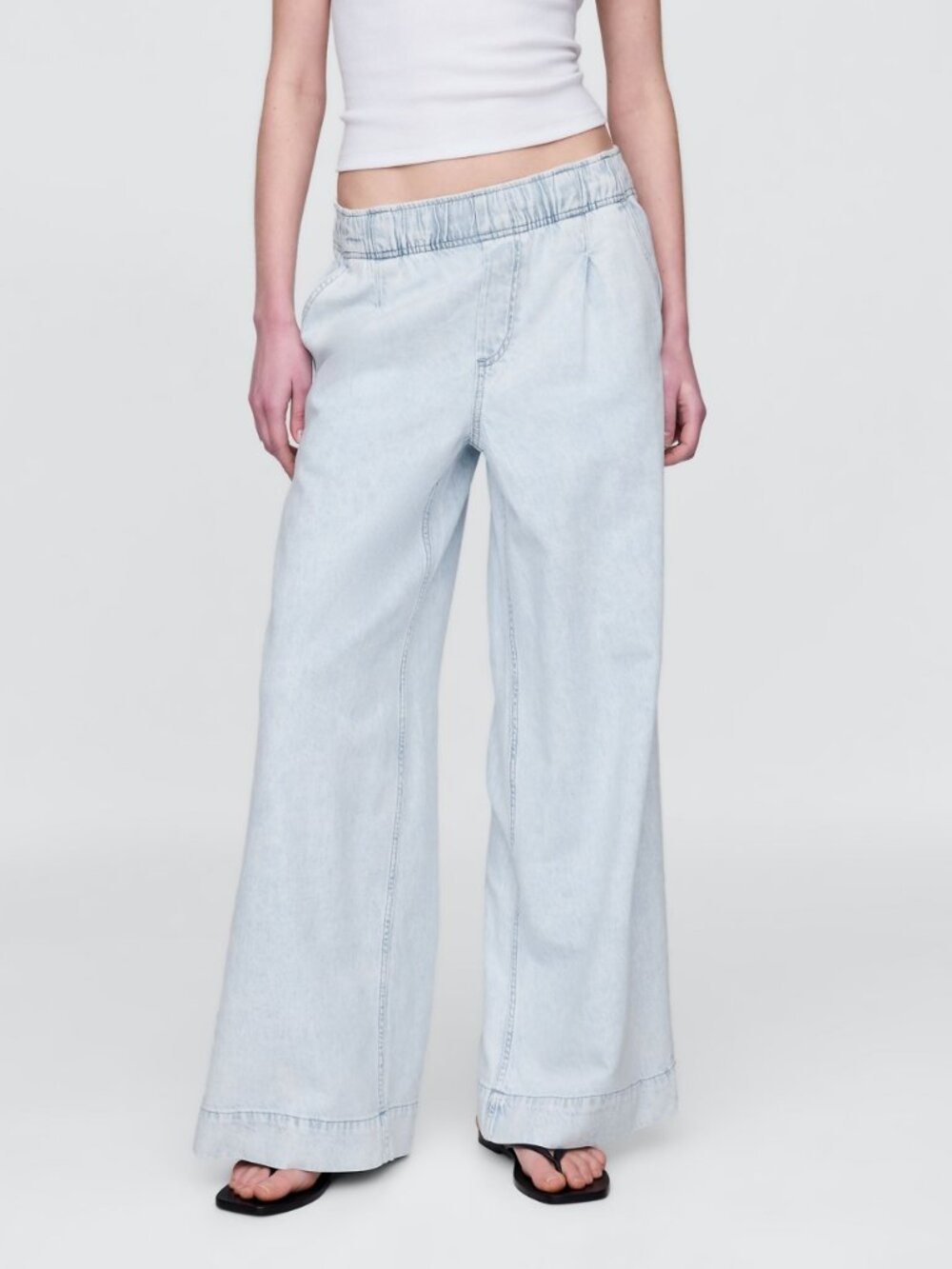 GAP UltraSoft Mid Rise Pull On Easy Baggy Jeans Light Indigo Wash - S Petite NWT